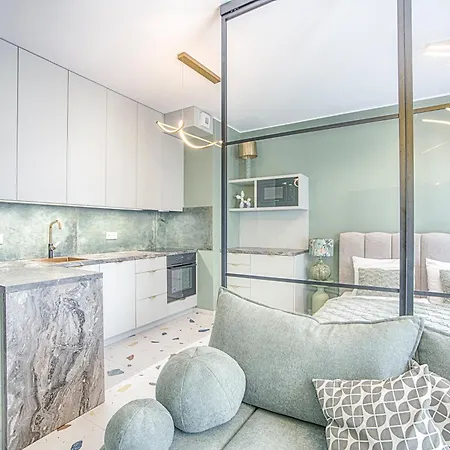 Апартаменты House Pierwsza Dzielnica - Free Parking Катовице